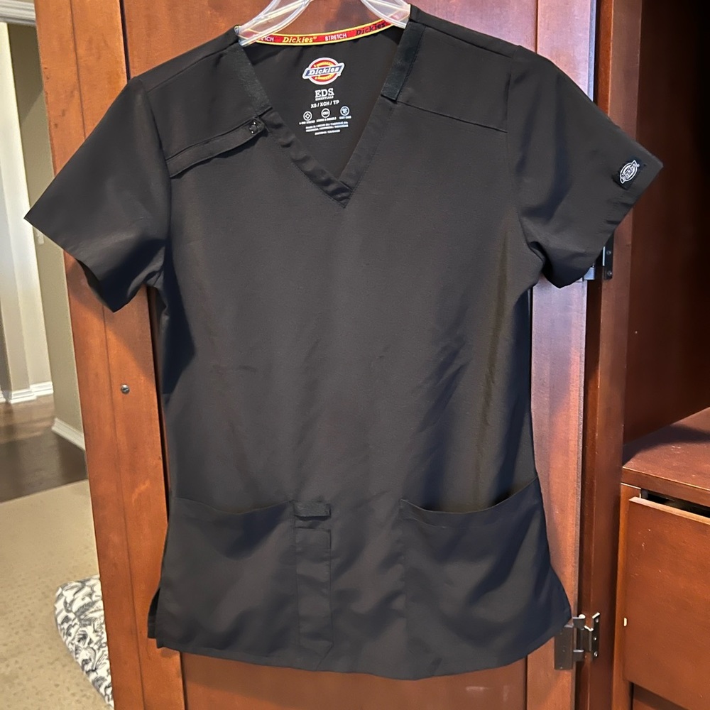 Dickies four way extreme stretch scrub top
